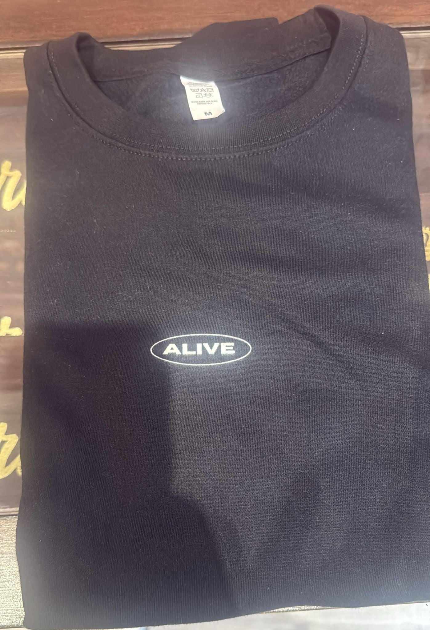Black Alive Hoodie + 1 redbull gratis